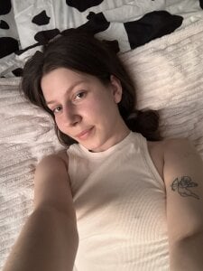 ClaraHayes Public Pic 4