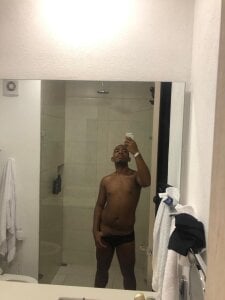 Eyes in the mirror de Itza_voss  2 Imagens