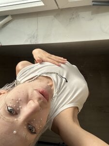 RanyThomson 🖤 Pic 5