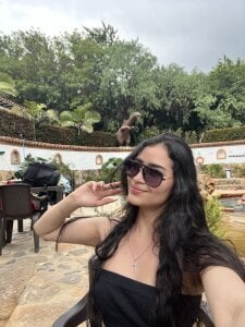 Pack light, I have plans for us 😉 od lara_madisson  6 snímek