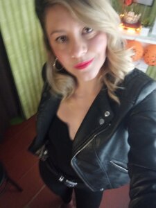 Chanelll_Taylorr_ rocker outfit for office صورة واحدة|Chanelll_Taylorr_ rocker outfit for office صورتان|Chanelll_Taylorr_ rocker outfit for office  3 صور|Chanelll_Taylorr_ rocker outfit for office  3 صورة