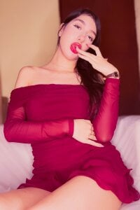 Emily-hottsonSexy Pics图片