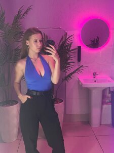 YelenaVerucchi Public Pic 4