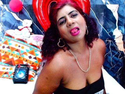 indianerotica69のSEXY TEASEの枚の写真