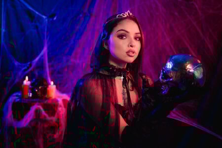 hannah_miltonn Night Breath Pic 6