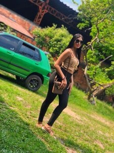 sluttyysucker Public Pic 3