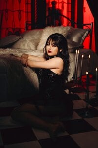 EmilyWithe ritual in red, between fire and devotion🌹 Pic 4