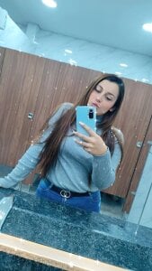 hannyrose_ Public Pic 2