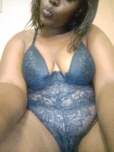 SlutyQueen32 Public Pic