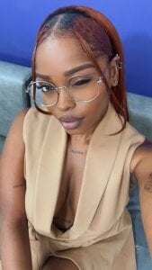 ShantalGomes Do you need a sexy secretary 🤓 ? Foto 3