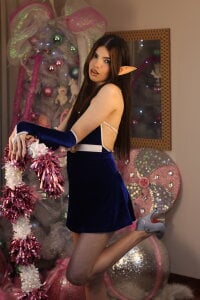 Isabela_Fiorelli Christmas Elf 🩵 Pic 3