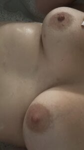 BlowjobQueen364 Public Pic 3