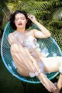 pretty_sunlight_ Playing with foam Pic 2