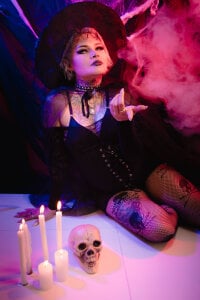 jinxv_nuss My favorite date of the year 👻🎃🦇🕯️ Pic 3