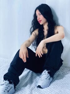 Nanis_James15 Public Pic 2