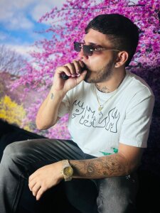 OurCinnamon MAX Pic 2