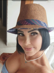 EmperatrizMilf Public Pic 6