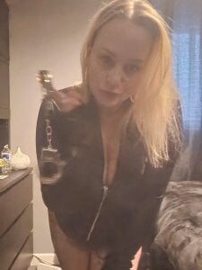 Wifey12345 Webcam Model Profile | xHamsterLive