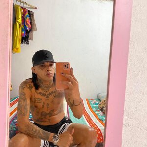 Danny_lovexxx_: Public ( 5 фото)