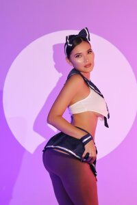 SaraParker_ Trick or treat? 🎃 صورة واحدة|SaraParker_ Trick or treat? 🎃 صورتان|SaraParker_ Trick or treat? 🎃  2 صور|SaraParker_ Trick or treat? 🎃  2 صورة