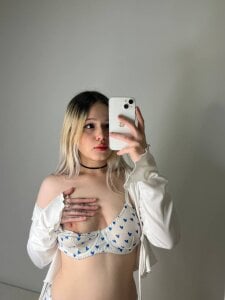 Love_audirs6 posing a little Pic 2