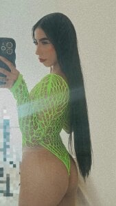 HallieStone 💚💚💚  2টি ছবি