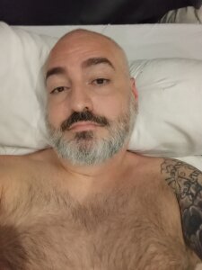 slave4ladyboydick Public Pic 2