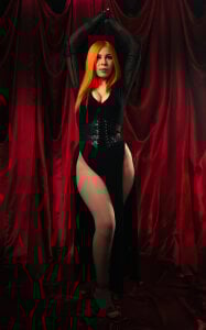 ValentinaMiller_ Midnight Bite 🩸✨ Billede