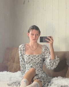 RoxyHerena continued in the album for the fan club Foto 8