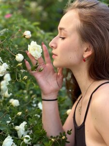 Julie_Lamb Public Pic 9