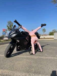 Red_Lara Biker girl 🏁 Fotografie XXX 8