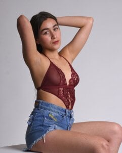 EmmaMyerss_ Public 사진