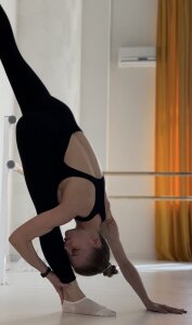 LeyaJohnson Public Pic 7