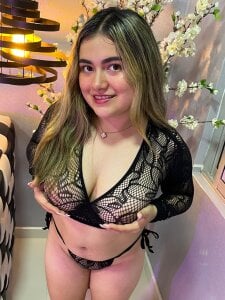 KatyBlondee Welcome spring 🌸🌷 Pic 4