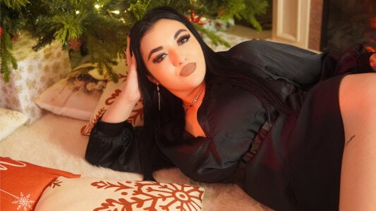 LaraBloom Santa’s favorite temptation 🥵✨🎁 Pic 6