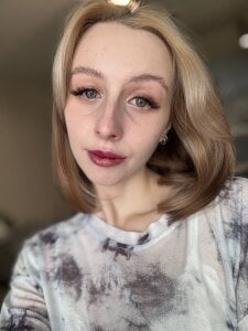 EugeniaEarl Public Hình 6