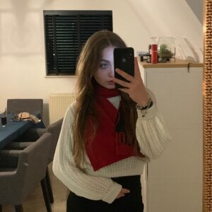 red scarf de JenySimons Foto