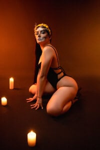 Liinda_Saenz Halloween Pic 6