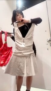 Misstaiwan@xh Shopping wanna see more ? Pic 5