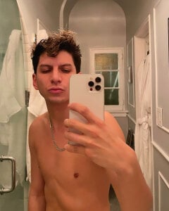 XXLTwink Public Foto