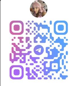 Betsy_Thonson Social media Pic 2