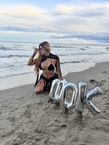 Amber_Martins_ 100k and all my love for you 💫 Bilde