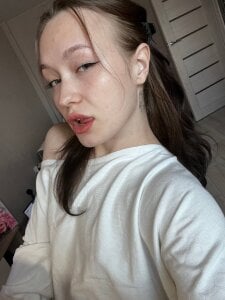 selin_roomdoll Public Pic 3