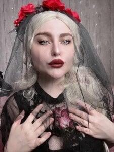 Wounded_Goddess_ Wounded Goddess 🩸 Pic 6