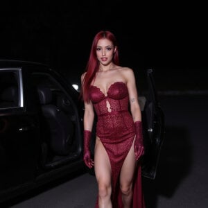 Taylor_dolll Curves and Confessions Pic 2