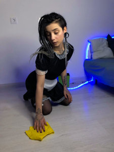 Nikki_Evans Maid ^^ Pic 8