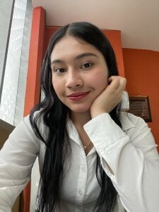 Isabella-Marin Public Pic