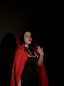 rh de JuliyaMayss  3 Imagens