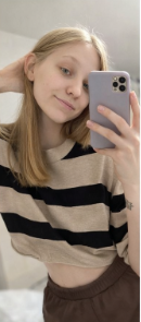 HollyGibson my tongue with my cutie face Foto