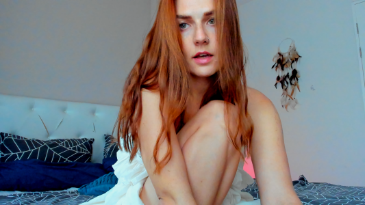 BritneyHall Public Immagine  8